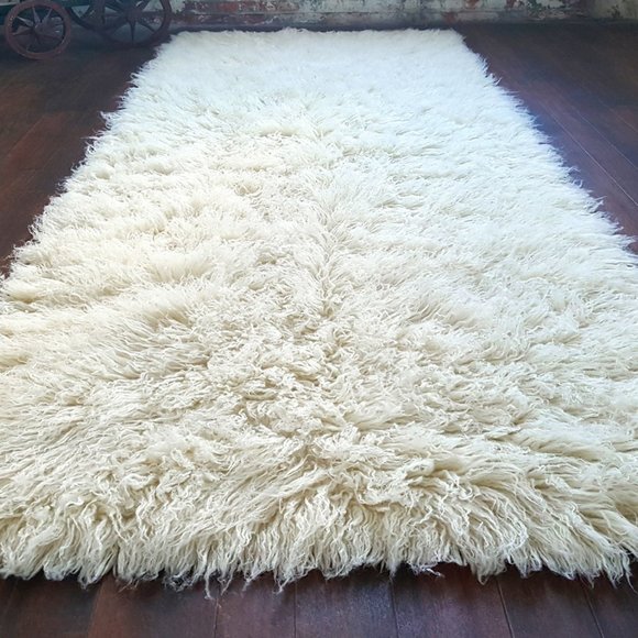 BRAND NEW 4x6 FLOKATI RUG | 100% WOOL | HAND-MADE | PREMIUM 3" PILE | OFF WHITE - Picture 2 of 5
